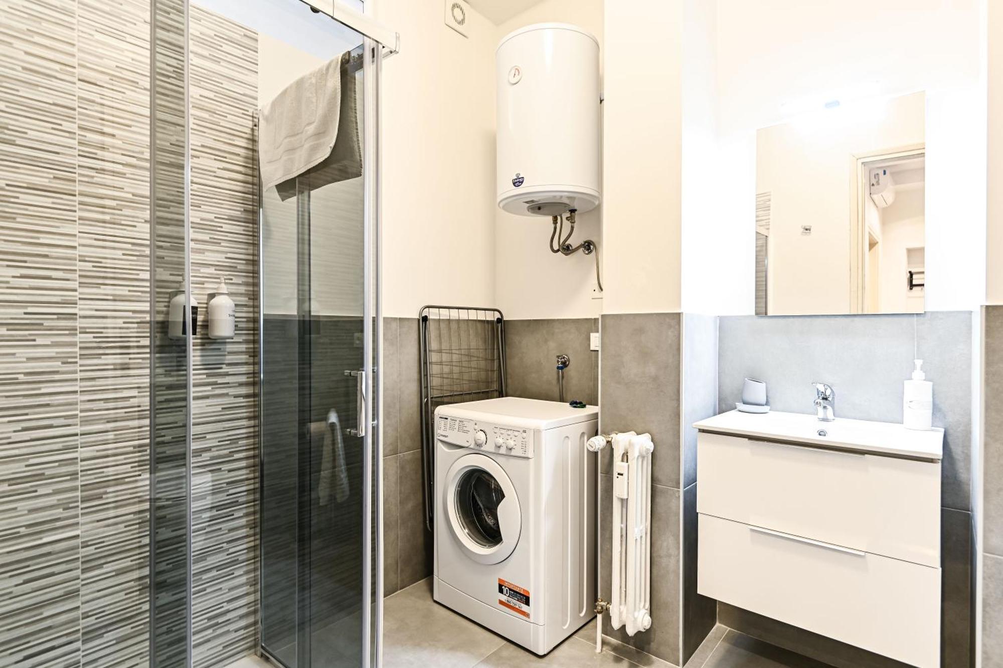 Top Living Apartments - Porta Susa Турин Экстерьер фото
