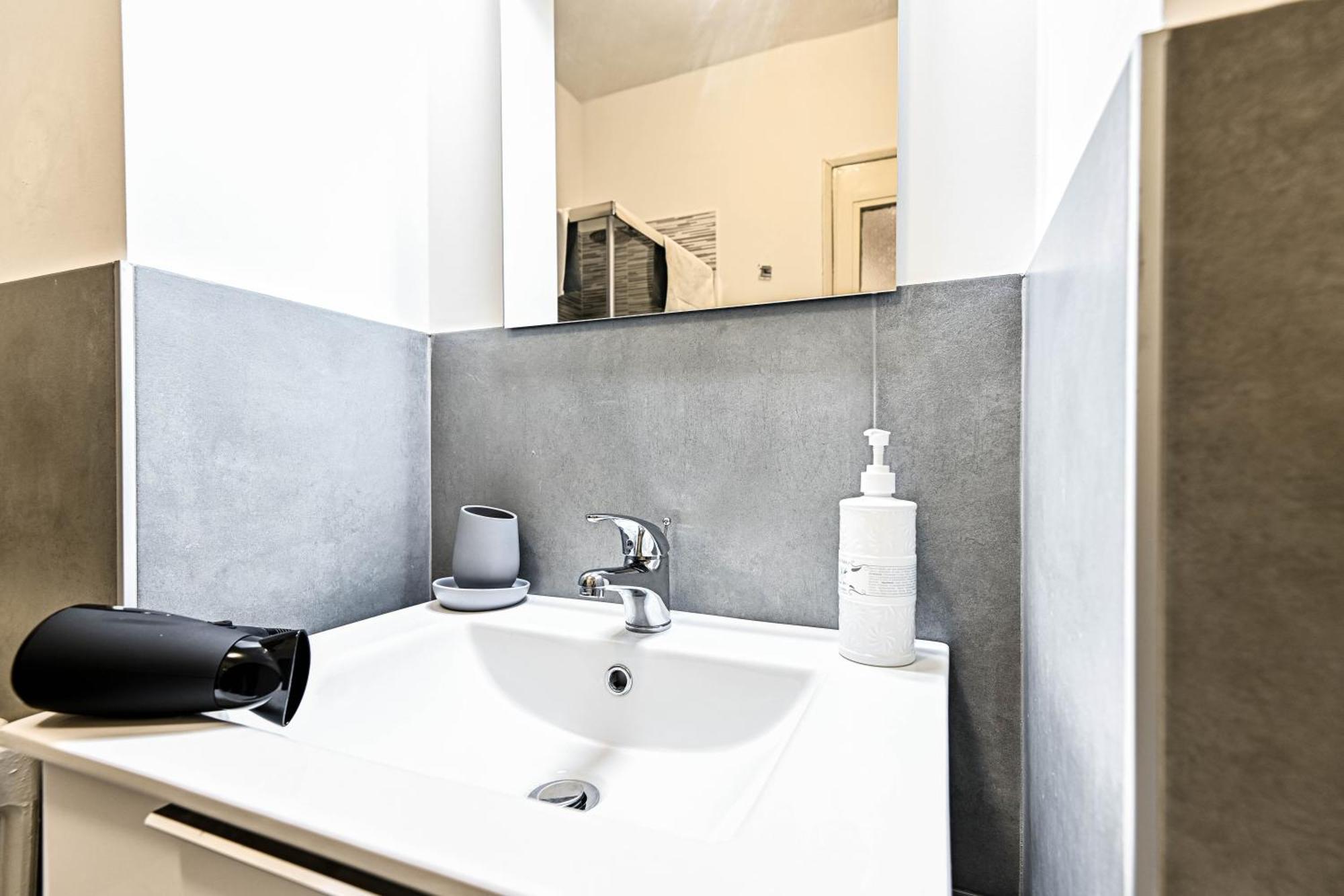 Top Living Apartments - Porta Susa Турин Экстерьер фото