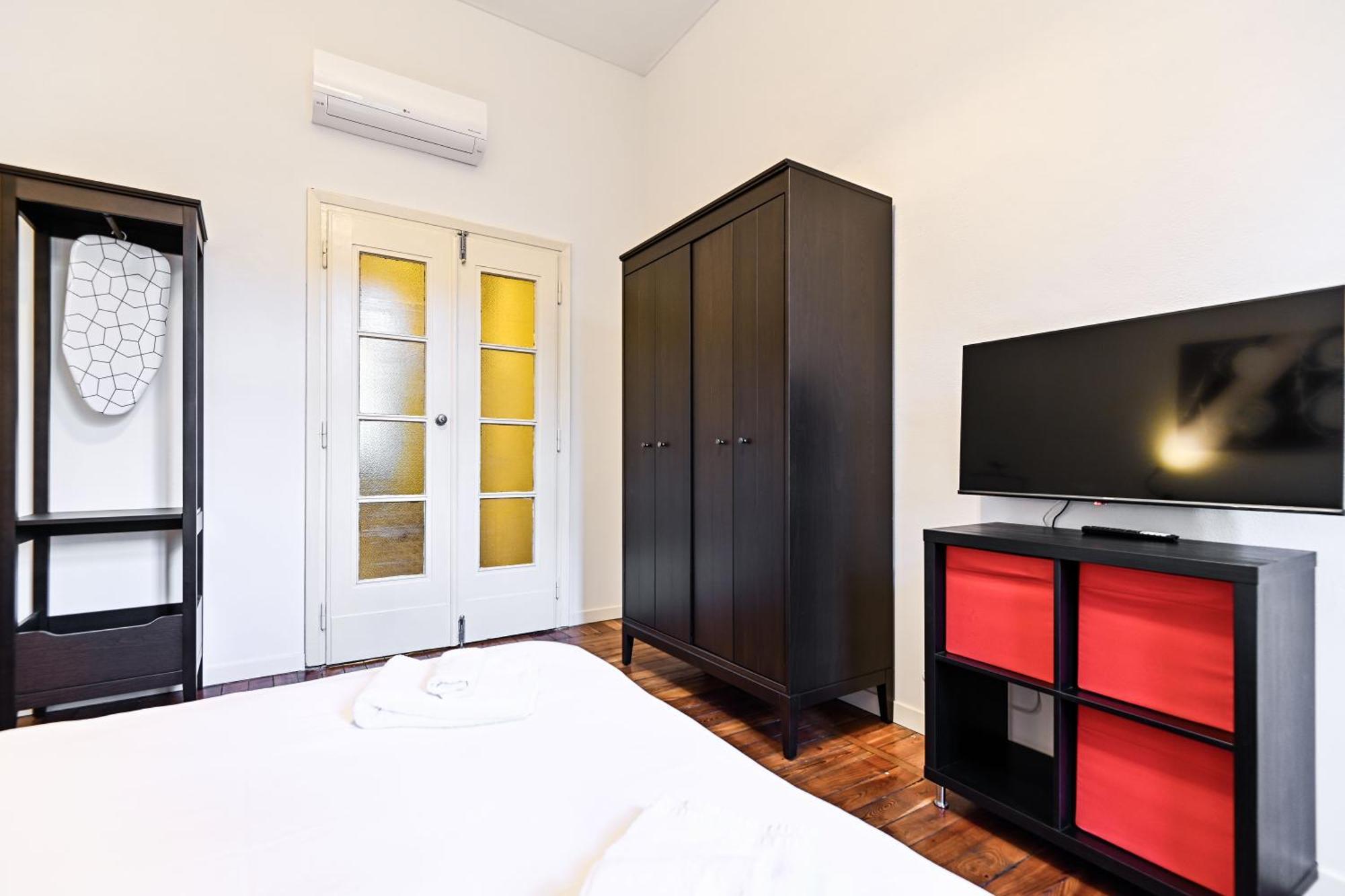 Top Living Apartments - Porta Susa Турин Экстерьер фото